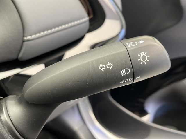 トヨタ アクア G 長野県 2021(令3)年 3.1万km プラチナホワイトパールマイカ 4WD/純正メモリナビ＆USB＆BT/トヨタセーフティセンス/アダプティブクルーズコントロール/レーントレーシング/プリクラッシュセーフティ/ブラインドスポットモニター/クリアランスソナー/リアクロストラフィックアラート/パーキングサポートブレーキ/ロードサインアシスト/オートマチックハイビーム/先行車発進告知/ステアリングスイッチ/全方位カメラ/ビルトインETC/LEDヘッドライト/オートライト/電動格納ミラー/ウィンカーミラー/ドアミラーヒーター/純正ホイールキャップ装着/純正フロアマット/プッシュスタート/スマートキー