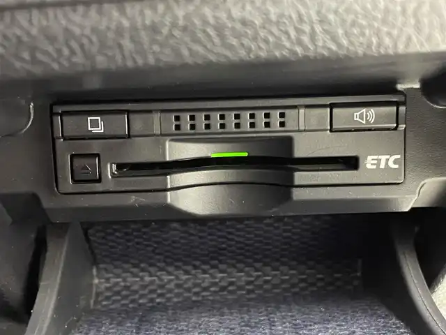 トヨタ マークＸ 250G Sパッケージ 熊本県 2013(平25)年 7.9万km ホワイトパールクリスタルシャイン 禁煙車　/純正ナビ（ＣＤ・ＤＶＤ・フルセグ・ＢＴ・ＳＤ）/バックカメラ　/ビルトインＥＴＣ　/クルーズコントロール　/運転席パワーシート/パドルシフト/純正フロアマット/純正１８インチAW/オートライト　/スマートキー　/プッシュスタート　/スペアキー１本