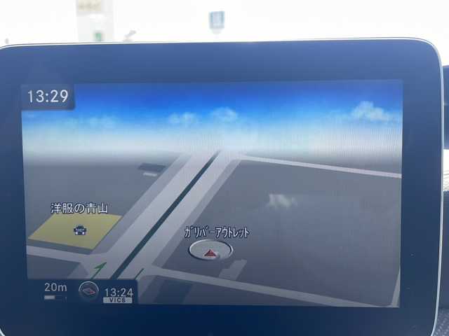 メルセデス・ベンツ Ａ１８０ 鹿児島県 2017(平29)年 9.1万km 赤 パノラミックスライディングルーフ　/レザーエクスクルーシブパッケージ　/harman/kardonサウンド　/黒革　/純正ナビ　/バックカメラ　/レーダーセーフティパッケージ　/ETC /シートヒーター