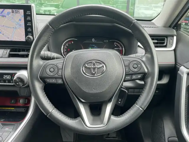 トヨタ ＲＡＶ４ アドベンチャー オフロードPKG 香川県 2021(令3)年 4.3万km 黒 登録時走行距離；42656km/純正ナビ/TRDエアロ/全方位カメラ/ドライブレコーダー/ETC/衝突被害軽減システム/レーンキープアシスト/クルーズコントロール/クリアランスソナー/LEDヘッドライト/純正フロアマット/純正AW18インチ/ルーフレール/スマートキー