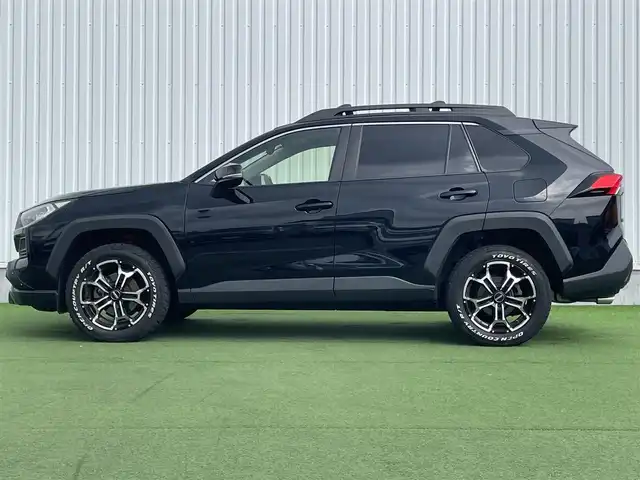 トヨタ ＲＡＶ４ アドベンチャー オフロードPKG 香川県 2021(令3)年 4.3万km 黒 登録時走行距離；42656km/純正ナビ/TRDエアロ/全方位カメラ/ドライブレコーダー/ETC/衝突被害軽減システム/レーンキープアシスト/クルーズコントロール/クリアランスソナー/LEDヘッドライト/純正フロアマット/純正AW18インチ/ルーフレール/スマートキー