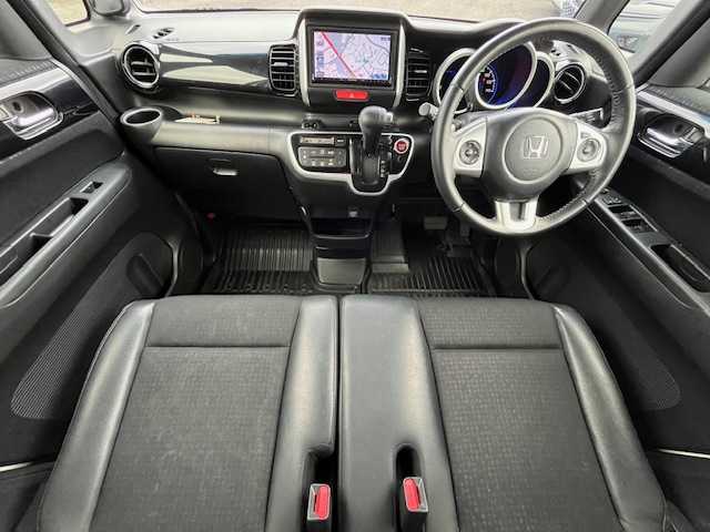 ホンダ Ｎ ＢＯＸ G ターボ Lパッケージ 茨城県 2015(平27)年 4.5万km プレミアムホワイトパールⅡ 社外ナビ　/-BT/TV/クルーズコントロール　/バックカメラ　/両側パワースライドドア　/ＥＴＣ　/プッシュスタート　/オートライト　/横滑り防止装置　/盗難防止装置　/衝突軽減システム　/エアバックＷ＋サイド　/純正フロアマット/純正アルミホイール