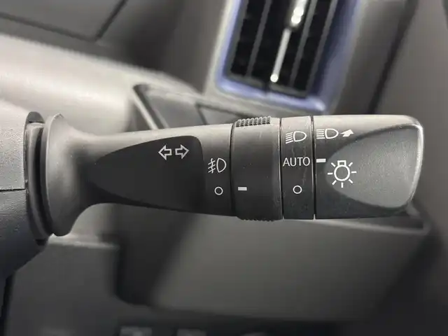 ダイハツ タント カスタム RS 三重県 2019(令1)年 4.1万km パールブラック ガソリン・ターボ/FF/インパネCVT/純正 9インチナビ NSZN-Y69DS/（CD/DVD/FM/AM/TV/MEMORY MUSIC/SD/Bluetooth/USB/HDMI/ドラレコ）/バックカメラ/両側パワースライドドア/ドライブレコーダー 前方/ETC/スマートアシスト3/・衝突回避支援ブレーキ機能（対車両・対歩行者）/・衝突警報機能（対車両・対歩行者）/・ブレーキ制御付誤発進抑制機能（前方・後方）/・レーダークルコン/・レーンキープコントロール（LKC）ステアリングアシスト/・車線逸脱抑制制御機能/・車線逸脱警報機能/・コーナーセンサー（フロント2個／リヤ2個）/・標識認識機能（進入禁止）/・先行車発進お知らせ/装備/・ハーフレザーシート/・シートヒーター（D/N）/・オートエアコン/・オートライト/・オートハイビーム/・LED ヘッドランプ＋サイドビューランプ＋フロントフォグランプ/・運転席ロングスライド機能/・ステアリングスイッチ/・充電用USBジャック（タイプA・運転席側）/・プッシュスタート/・純正15inAW/・スマートキーx2/・保/取/ナビ取/など