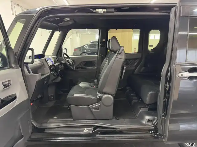 ダイハツ タント カスタム RS 三重県 2019(令1)年 4.1万km パールブラック ガソリン・ターボ/FF/インパネCVT/純正 9インチナビ NSZN-Y69DS/（CD/DVD/FM/AM/TV/MEMORY MUSIC/SD/Bluetooth/USB/HDMI/ドラレコ）/バックカメラ/両側パワースライドドア/ドライブレコーダー 前方/ETC/スマートアシスト3/・衝突回避支援ブレーキ機能（対車両・対歩行者）/・衝突警報機能（対車両・対歩行者）/・ブレーキ制御付誤発進抑制機能（前方・後方）/・レーダークルコン/・レーンキープコントロール（LKC）ステアリングアシスト/・車線逸脱抑制制御機能/・車線逸脱警報機能/・コーナーセンサー（フロント2個／リヤ2個）/・標識認識機能（進入禁止）/・先行車発進お知らせ/装備/・ハーフレザーシート/・シートヒーター（D/N）/・オートエアコン/・オートライト/・オートハイビーム/・LED ヘッドランプ＋サイドビューランプ＋フロントフォグランプ/・運転席ロングスライド機能/・ステアリングスイッチ/・充電用USBジャック（タイプA・運転席側）/・プッシュスタート/・純正15inAW/・スマートキーx2/・保/取/ナビ取/など