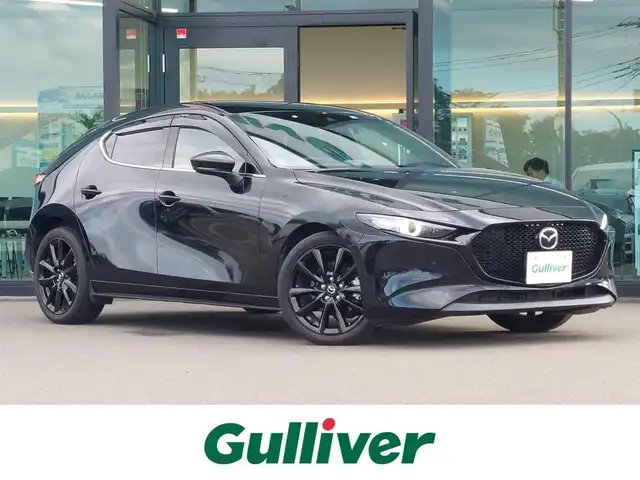 マツダ マツダ３ファストバック 20S ブラックトーンED 東京都 2022(令4)年 3.1万km ジェットブラックマイカ  i‐ACTIVSENSE/・スマートシティブレーキサポート/・車線逸脱警報システム/・レーンキープアシスト/・レーダークルーズコントロール/・クルージング & トラフィック・サポート /・誤発進抑制制御/・ブラインドスポットモニタリング/・アクティブドライビングディスプレイ/・360°ビューモニター/プッシュスタート/アイドリングストップ/パドルシフト/純正ナビ/フルセグTV/ETC/ドライブレコーダー/運転席メモリー機能付きパワーシート/シートヒーター/LEDヘッドライト/18インチ純正アルミホイール/スマートキー