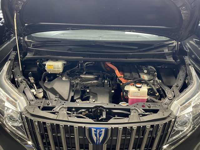 トヨタ エスクァイア ハイブリッド Gi ブラックテーラード 沖縄県 2016(平28)年 6.2万km スパークリングブラックパールクリスタルシャイン 県外仕入れ/純正9インチナビ/(フルセグTV/CD/DVD/BT)/バックカメラ/社外フリップダウンモニター/両側パワースライドドア/トヨタセーフティセンス/クルーズコントロール/レーンディパーチャーアラート/オートマチックハイビーム/前後ドラレコ/ETC2.0/ステアリングスイッチ/リアオートエアコン/シートヒーター