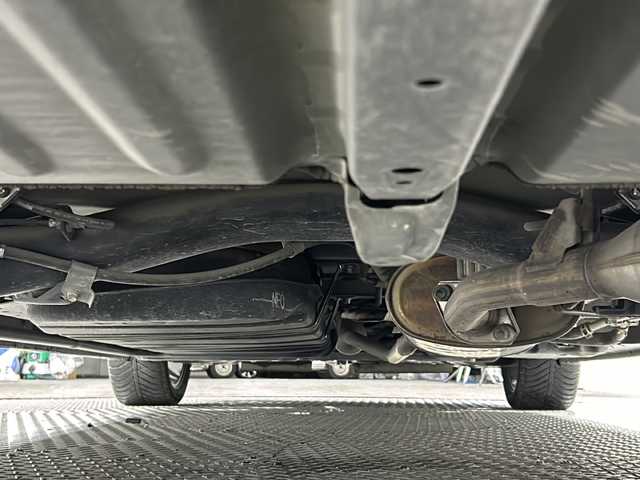 トヨタ エスクァイア ハイブリッド Gi ブラックテーラード 沖縄県 2016(平28)年 6.2万km スパークリングブラックパールクリスタルシャイン 県外仕入れ/純正9インチナビ/(フルセグTV/CD/DVD/BT)/バックカメラ/社外フリップダウンモニター/両側パワースライドドア/トヨタセーフティセンス/クルーズコントロール/レーンディパーチャーアラート/オートマチックハイビーム/前後ドラレコ/ETC2.0/ステアリングスイッチ/リアオートエアコン/シートヒーター