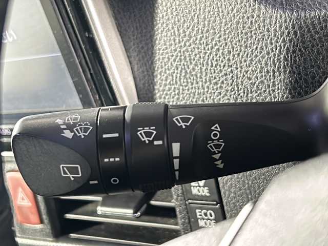 トヨタ エスクァイア ハイブリッド Gi ブラックテーラード 沖縄県 2016(平28)年 6.2万km スパークリングブラックパールクリスタルシャイン 県外仕入れ/純正9インチナビ/(フルセグTV/CD/DVD/BT)/バックカメラ/社外フリップダウンモニター/両側パワースライドドア/トヨタセーフティセンス/クルーズコントロール/レーンディパーチャーアラート/オートマチックハイビーム/前後ドラレコ/ETC2.0/ステアリングスイッチ/リアオートエアコン/シートヒーター