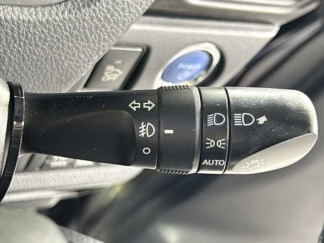 トヨタ エスクァイア ハイブリッド Gi ブラックテーラード 沖縄県 2016(平28)年 6.2万km スパークリングブラックパールクリスタルシャイン 県外仕入れ/純正9インチナビ/(フルセグTV/CD/DVD/BT)/バックカメラ/社外フリップダウンモニター/両側パワースライドドア/トヨタセーフティセンス/クルーズコントロール/レーンディパーチャーアラート/オートマチックハイビーム/前後ドラレコ/ETC2.0/ステアリングスイッチ/リアオートエアコン/シートヒーター