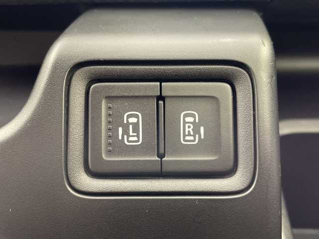 スズキ ソリオ バンディット HV MV 岐阜県 2017(平29)年 5.6万km プレミアムシルバーメタリック/ブラック2トーンルーフ 純正ナビ/　(AM/FM/CD/DVD/Bluetooth/フルセグTV)/全方位カメラ/衝突軽減ブレーキ/レーンキープアシスト/クルーズコントロール/両側パワースライドドア/LEDヘッドライト/革巻きステアリング/シートヒーター/ETC/純正アルミホイール/純正フロアマット/ドアバイザー