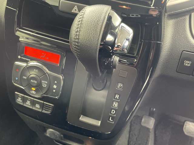 スズキ ソリオ バンディット HV MV 岐阜県 2017(平29)年 5.6万km プレミアムシルバーメタリック/ブラック2トーンルーフ 純正ナビ/　(AM/FM/CD/DVD/Bluetooth/フルセグTV)/全方位カメラ/衝突軽減ブレーキ/レーンキープアシスト/クルーズコントロール/両側パワースライドドア/LEDヘッドライト/革巻きステアリング/シートヒーター/ETC/純正アルミホイール/純正フロアマット/ドアバイザー