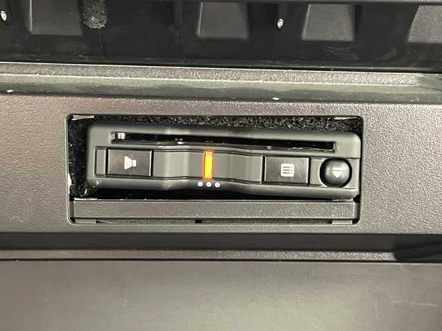 スズキ ソリオ バンディット HV MV 岐阜県 2017(平29)年 5.6万km プレミアムシルバーメタリック/ブラック2トーンルーフ 純正ナビ/　(AM/FM/CD/DVD/Bluetooth/フルセグTV)/全方位カメラ/衝突軽減ブレーキ/レーンキープアシスト/クルーズコントロール/両側パワースライドドア/LEDヘッドライト/革巻きステアリング/シートヒーター/ETC/純正アルミホイール/純正フロアマット/ドアバイザー