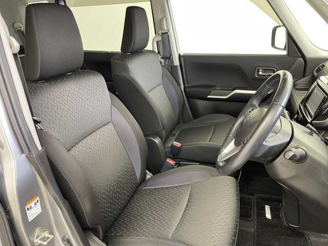 スズキ ソリオ バンディット HV MV 岐阜県 2017(平29)年 5.6万km プレミアムシルバーメタリック/ブラック2トーンルーフ 純正ナビ/　(AM/FM/CD/DVD/Bluetooth/フルセグTV)/全方位カメラ/衝突軽減ブレーキ/レーンキープアシスト/クルーズコントロール/両側パワースライドドア/LEDヘッドライト/革巻きステアリング/シートヒーター/ETC/純正アルミホイール/純正フロアマット/ドアバイザー