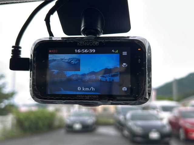 スズキ ジムニー シエラ クロスアドベンチャー 山梨県 2011(平23)年 5.4万km パールホワイト 社外ナビ/BT/CD/DVD/バックカメラ/ipod/USB/TV/ETC/運転席シートヒーター/ドライブレコーダー前後/スペアキー1本/サマータイヤ積み込み/4WD/純正フロアマット/純正アルミホイール/パワステ/パワーウインドウ