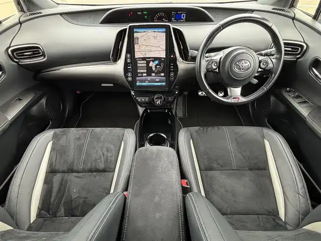トヨタ プリウス ＰＨＶ S GRスポーツ 大分県 2019(平31)年 11.7万km アティチュードブラックマイカ ・純正ナビ(BT.USB.AUX)/・フルセグテレビ/・バックカメラ/・プリクラッシュセーフティ/・AC100V/・レーダークルーズコントロール/・ETC 2.0/・ドライブレコーダー/・テレビキャンセラー/・前席シートヒーター/・ハーフレザーシート/・オートハイビーム/・オートライト/・ステアリングリモコン/・スマートキー/・プッシュスタート/・GRフロアマット