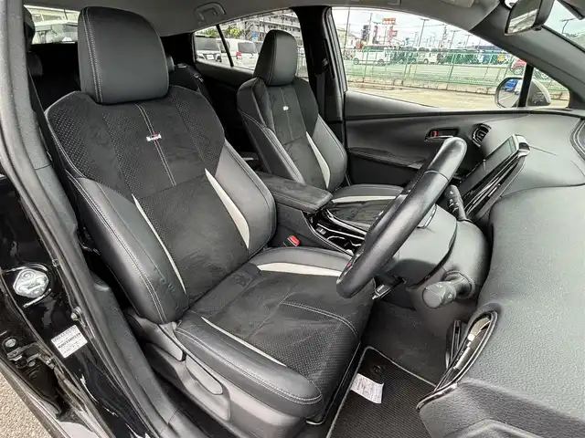 トヨタ プリウス ＰＨＶ S GRスポーツ 大分県 2019(平31)年 11.7万km アティチュードブラックマイカ ・純正ナビ(BT.USB.AUX)/・フルセグテレビ/・バックカメラ/・プリクラッシュセーフティ/・AC100V/・レーダークルーズコントロール/・ETC 2.0/・ドライブレコーダー/・テレビキャンセラー/・前席シートヒーター/・ハーフレザーシート/・オートハイビーム/・オートライト/・ステアリングリモコン/・スマートキー/・プッシュスタート/・GRフロアマット
