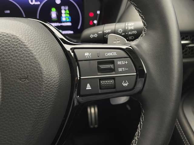 ホンダ ＺＲ－Ｖ ハイブリッド e:HEV Z 長野県 2023(令5)年 1.4万km スーパープラチナグレーメタリック 4WD/ホンダセンシング/純正メモリナビ/Bluetooth/フルセグTV/全方位カメラ/ETC2.0/ステアリングヒーター/パワーシート（運転席、助手席）/シートメモリ/シートヒーター（運転席、助手席）/BOSEサウンド/置くだけ充電/衝突被害軽減システム/踏み間違い衝突被害軽減/レーンキープアシスト/横滑り防止装置/路外逸脱抑制機能/フロントロアスカート/サイドロアスカート/テールゲートスポイラー/ステアリングスイッチ/パドルシフト/純正18インチAW装着/社外フロアマット/ドアバイザー/LEDヘッドライト/前後コーナーセンサー/スマートキー