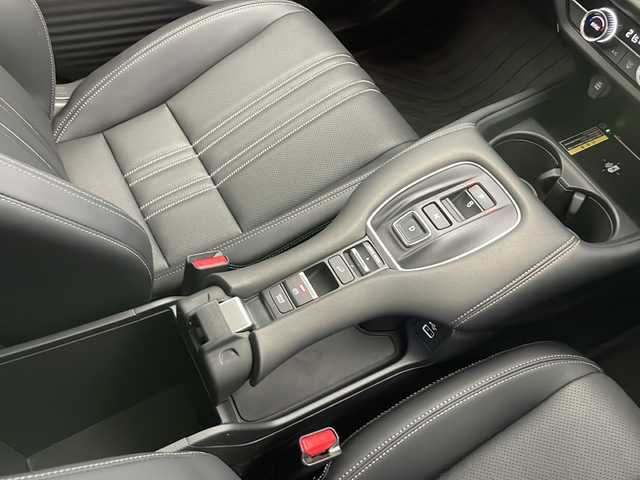 ホンダ ＺＲ－Ｖ ハイブリッド e:HEV Z 長野県 2023(令5)年 1.4万km スーパープラチナグレーメタリック 4WD/ホンダセンシング/純正メモリナビ/Bluetooth/フルセグTV/全方位カメラ/ETC2.0/ステアリングヒーター/パワーシート（運転席、助手席）/シートメモリ/シートヒーター（運転席、助手席）/BOSEサウンド/置くだけ充電/衝突被害軽減システム/踏み間違い衝突被害軽減/レーンキープアシスト/横滑り防止装置/路外逸脱抑制機能/フロントロアスカート/サイドロアスカート/テールゲートスポイラー/ステアリングスイッチ/パドルシフト/純正18インチAW装着/社外フロアマット/ドアバイザー/LEDヘッドライト/前後コーナーセンサー/スマートキー