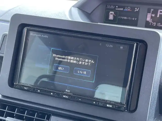 ダイハツ タント X 滋賀県 2022(令4)年 1.8万km プラムブラウンクリスタルマイカ 社外ナビ/Bluetooth/バックカメラ/片側パワースライドドア/ETC/スマートアシスト/・衝突回避支援ブレーキ機能/・衝突警報機能/・ブレーキ制御付呉発進抑制機能/・車線逸脱抑制制御機能/・車線逸脱警報機能/・路側逸脱警報機能/・ふらつき警報/・標識認識機能/LEDヘッドライト/オートライト/D/N席シートヒーター /プッシュスタート /スマートキー/スペアキー