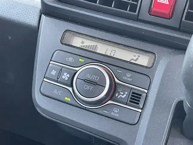 ダイハツ タント X 滋賀県 2022(令4)年 1.8万km プラムブラウンクリスタルマイカ 社外ナビ/Bluetooth/バックカメラ/片側パワースライドドア/ETC/スマートアシスト/・衝突回避支援ブレーキ機能/・衝突警報機能/・ブレーキ制御付呉発進抑制機能/・車線逸脱抑制制御機能/・車線逸脱警報機能/・路側逸脱警報機能/・ふらつき警報/・標識認識機能/LEDヘッドライト/オートライト/D/N席シートヒーター /プッシュスタート /スマートキー/スペアキー