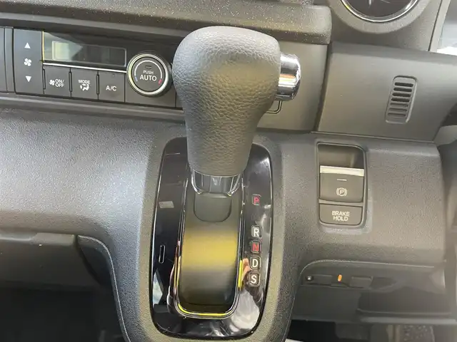 ホンダ Ｎ ＢＯＸ カスタム ターボ 石川県 2024(令6)年 1.2万km パール ターボ/純正9型ナビ/フルセグTV/全方位カメラ/LEDヘッドライト/ETC/両側パワースライド/オートライト/純正アルミホイール/ホンダセンシング/ハーフレザーシート/レーダークルーズ/スマートキー/シートヒーター/プッシュスタート/電動ミラー/オートライト/保証書