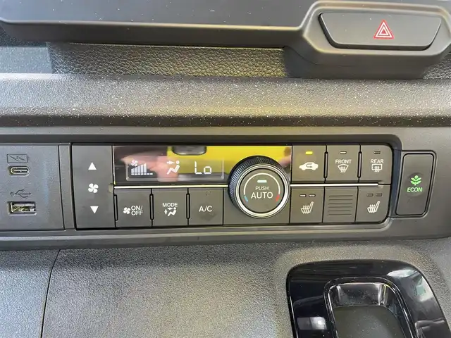 ホンダ Ｎ ＢＯＸ カスタム ターボ 石川県 2024(令6)年 1.2万km パール ターボ/純正9型ナビ/フルセグTV/全方位カメラ/LEDヘッドライト/ETC/両側パワースライド/オートライト/純正アルミホイール/ホンダセンシング/ハーフレザーシート/レーダークルーズ/スマートキー/シートヒーター/プッシュスタート/電動ミラー/オートライト/保証書