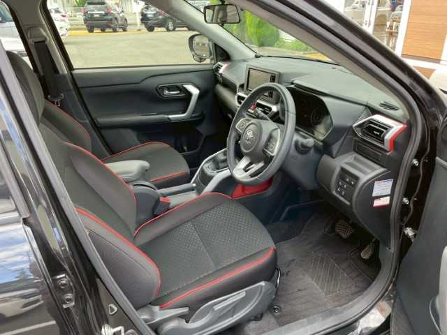 トヨタ ライズ Z 岩手県 2020(令2)年 4.5万km ブラックマイカメタリック 4WD/ETC2.0/純正メモリーナビ（CD/DVD/BT)/バックカメラ/フルセグ/純正ドラレコ（F）/純正17AW/LEDヘッドライト/シートヒーター/BMS/ウインドシールドデアイサー