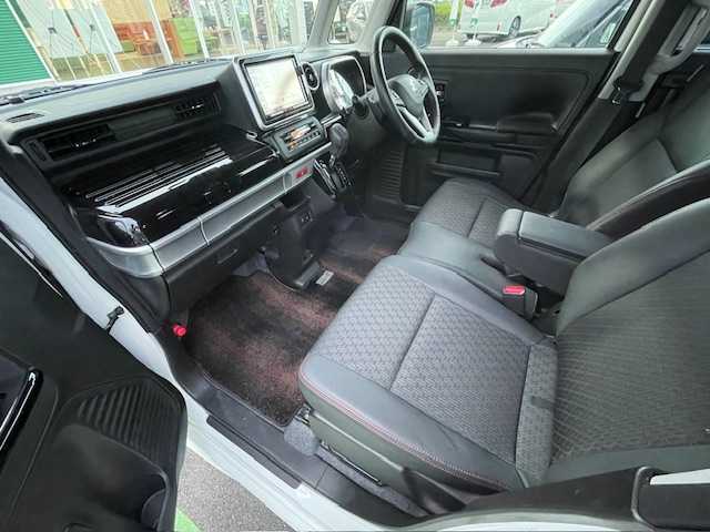 スズキ スペーシア カスタム HYBRID XS ターボ 静岡県 2018(平30)年 5万km ピュアホワイトP 純正ナビCN-RZ83/【CD・ＤＶＤ・フルセグ・ＢＴ・ｉｐｏｄ・USB】/前後ドライブレコーダー/ＥＴＣ/両側パワースライドドア/コーナーセンサー/ヘッドアップディスプレイ/運転席シートヒーター/横滑り防止/アイドリングストップ/ハーフレザーシート/純正フロアマット/純正１５インチAW/オートライト/LEDヘッドライト/スマートキー/プッシュスタート/取扱説明書