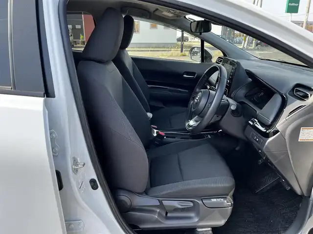 トヨタ アクア G 道央・札幌 2023(令5)年 4.1万km プラチナホワイトパールマイカ ４WD/純正メモリーナビ/AM/FM/BT/コンフォートパッケージ/トヨタセーフティセンス/衝突被害軽減ブレーキ/横滑り防止装置/レーダークルーズコントロール/レーンキープアシスト/クリアランスソナー/ブラインドスポットモニター/バックカメラ/サイドカメラ/フロントカメラ/全方位カメラ/アラウンドビューモニター/ビルトインETC/アイドリングストップ/DRIVEMODE/EVMODE/前席シートヒーター/革巻きステアリング/ステアリングリモコン/ハンドルヒーター/AC100V/プッシュスタート/スマートキー/LEDヘッドライト/オートライト/オートマチックハイビーム/フォグランプ/ヘッドライトレベライザー/電動格納ミラー/ヒーテッドドアミラー/ウィンカーミラー/純正フロアマット/ドアバイザー