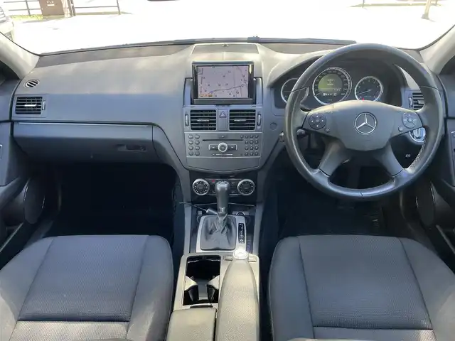 メルセデス・ベンツ Ｃ２００ CGI Bエフィシェンシー 福岡県 2011(平23)年 5.1万km カルサイトホワイト ワンオーナー/純正HDDナビ/（AM/FM/CD/DVD/ミュージックサーバー/Bluetooth/ワンセグTV）/クルーズコントロール/ハンズフリー/パワーシート（運転席/助手席）/オートライト/フォグランプ/電格ミラー/ETC/ドライブレコーダー前後（SD無し）/純正フロアマット/純正アルミホイール/バックカメラ/保証書/取扱説明書/スペアキー×１