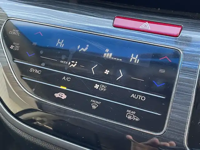 ホンダ オデッセイ アブソルート EX 大阪府 2014(平26)年 10.5万km ホワイトオーキッドパール (株)IDOMが運営する【じしゃロン東大阪店】の自社ローン専用車両になりますこちらは現金またはオートローンご利用時の価格です。自社ローンご希望の方は別途その旨お申付け下さい/社外18インチAW【RAYS】/TEIN車高調/社外フロントグリル/純正インターナビ/【フルセグTV/Bluetooth/CD/DVD】/全方囲カメラ/バックカメラ/後席用フリップダウンモニター/LEDへッドライト/両側パワースライドドア/クルーズコントロール/パドルシフト/アイドリングストップ/ビルトインETC/HDMI/電動格納ミラー/プッシュスタート＆スマートキー/ステアリングスイッチ/本革巻きステアリング/純正フロアマット/純正ドアバイザー/横滑り防止/盗難防止装置/取説（車両・ナビ）＆保証書/スペアスマートキー