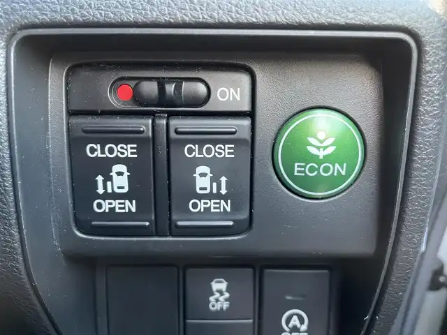 ホンダ オデッセイ アブソルート EX 大阪府 2014(平26)年 10.5万km ホワイトオーキッドパール (株)IDOMが運営する【じしゃロン東大阪店】の自社ローン専用車両になりますこちらは現金またはオートローンご利用時の価格です。自社ローンご希望の方は別途その旨お申付け下さい/社外18インチAW【RAYS】/TEIN車高調/社外フロントグリル/純正インターナビ/【フルセグTV/Bluetooth/CD/DVD】/全方囲カメラ/バックカメラ/後席用フリップダウンモニター/LEDへッドライト/両側パワースライドドア/クルーズコントロール/パドルシフト/アイドリングストップ/ビルトインETC/HDMI/電動格納ミラー/プッシュスタート＆スマートキー/ステアリングスイッチ/本革巻きステアリング/純正フロアマット/純正ドアバイザー/横滑り防止/盗難防止装置/取説（車両・ナビ）＆保証書/スペアスマートキー