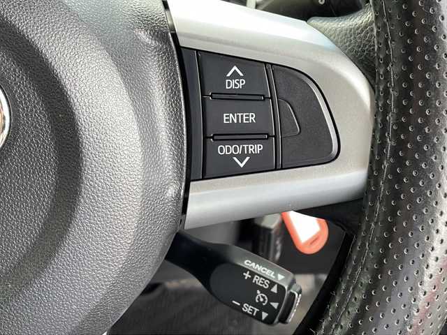 トヨタ ルーミー カスタムG 新潟県 2018(平30)年 6.8万km レーザーブルークリスタルシャイン 純正9インチナビ/(Bluetooth/AM/FM/CD/DVD)/フルセグTV/レーダークルーズコントロール/両側パワースライドドア/衝突軽減システム/バックカメラ/4WD/LEDヘッドライト/純正AW付タイヤ/純正フロアマット/コーナーセンサー/ETC/ステアリングスイッチ/レザー調シートカバー