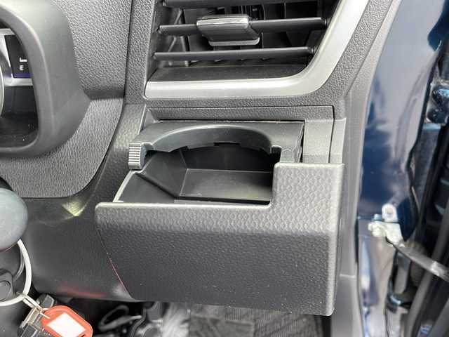 トヨタ ルーミー カスタムG 新潟県 2018(平30)年 6.8万km レーザーブルークリスタルシャイン 純正9インチナビ/(Bluetooth/AM/FM/CD/DVD)/フルセグTV/レーダークルーズコントロール/両側パワースライドドア/衝突軽減システム/バックカメラ/4WD/LEDヘッドライト/純正AW付タイヤ/純正フロアマット/コーナーセンサー/ETC/ステアリングスイッチ/レザー調シートカバー