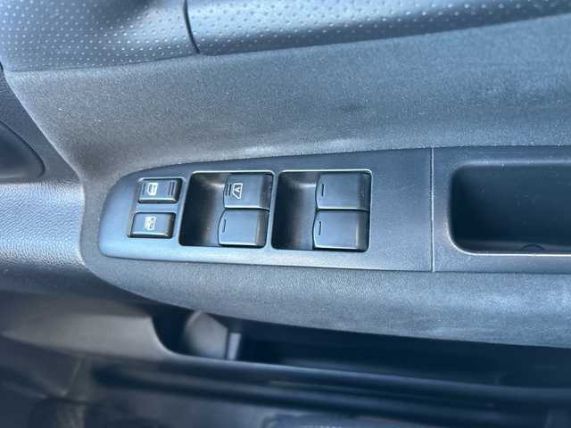 日産 セレナ ハイウェイスター VエアロセレHDD 群馬県 2010(平22)年 12.2万km ダイヤモンドシルバー 純正HDDナビ/（CD/DVD/AUX）/フルセグTV/バックカメラ/両側パワースライドドア/AC100V/スマートキー/電動格納ミラー/純正AW/HID/FOG/オートライト/保証書/取説/スペアキー