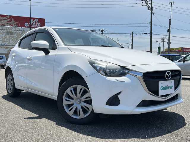 マツダ デミオ 15S 新潟県 2019(平31)年 3.5万km アークティックホワイト ４WD/サマータイヤ付き/コーナーセンサー/オートライト/プッシュスタート/USB入力端子/横滑り防止/レーンキープアシスト/衝突軽減システム
