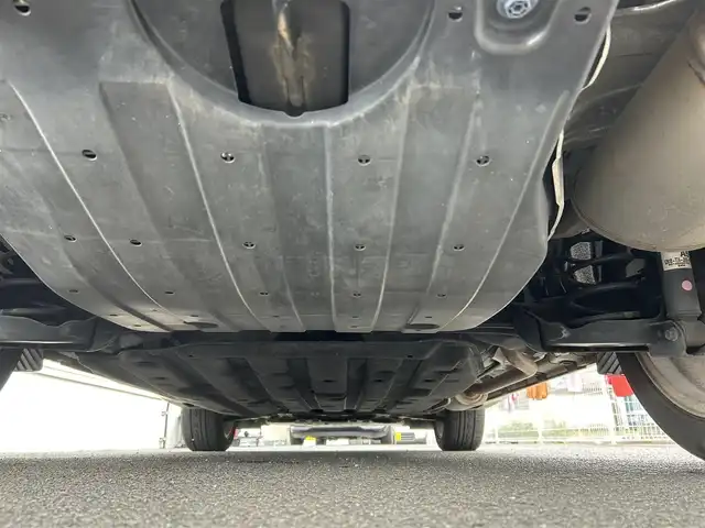 ホンダ ヴェゼル RS ホンダセンシング 佐賀県 2016(平28)年 7.3万km ホワイトオーキッドパール ワンオーナー/ホンダセンシング/レーダークルーズコントロール/純正9インチナビ/・バックカメラ/・フルセグTV/BT/CD/DVD/ハーフレザーシート/シートヒーター/純正18インチAW/革巻きステアリング/パドルシフト/電動パーキングスイッチ/LEDライト/フォグランプ/オートライト/ETC/電動格納ミラー/アイドリングストップ/ドアバイザー/スペアキー×1/取扱説明書/保証書