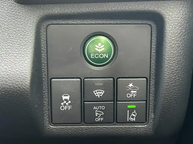 ホンダ ヴェゼル RS ホンダセンシング 佐賀県 2016(平28)年 7.3万km ホワイトオーキッドパール ワンオーナー/ホンダセンシング/レーダークルーズコントロール/純正9インチナビ/・バックカメラ/・フルセグTV/BT/CD/DVD/ハーフレザーシート/シートヒーター/純正18インチAW/革巻きステアリング/パドルシフト/電動パーキングスイッチ/LEDライト/フォグランプ/オートライト/ETC/電動格納ミラー/アイドリングストップ/ドアバイザー/スペアキー×1/取扱説明書/保証書