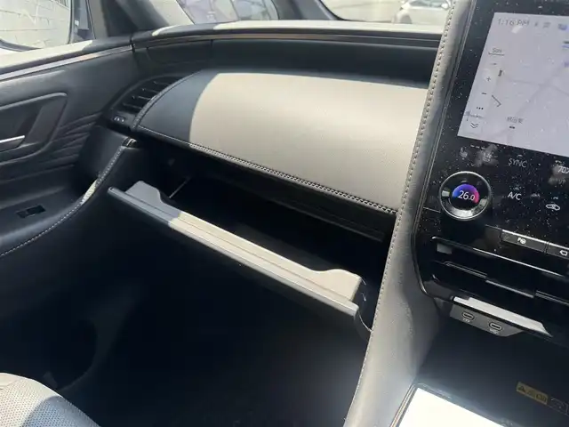 トヨタ アルファードハイブリット Z 愛知県 2023(令5)年 2.8万km プラチナホワイトパールマイカ ワンオーナー/純ディスプレイナビテレビ/純フリップダウンモニター/パノラマビューカメラ/サンルーフ/クロレザーシート/デジタルインナーミラー/ヘッドアップディスプレイ/ワイヤレス充電/前後ドライブレコーダー/ETC2.0/スペアタイヤ/トヨタチームメイト/トヨタセーフティセンス/純18インチAW/新車保証書/スペアキー