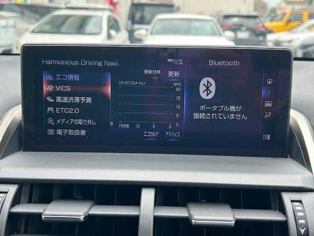 レクサス ＮＸ 300 バージョンL 埼玉県 2018(平30)年 3.3万km ソニッククォーツ Lexus Safety System+/・プリクラッシュセーフティシステム/・レーンディパーチャーアラート/・アダプティブハイビームシステム/・オートマチックハイビーム/・レーダークルーズコントロール/(全車速追従機能付)/パノラマルーフ/レザーシート/全席パワーシート(運転席メモリー付き)/全席シートヒーター(前席エアーシート)/ハンドルヒーター/前後クリアランスソナー/ブラインドスポットモニター/純正メモリナビ/Bluetooth/CD/SD/USB/AUX/フルセグTV/Miracast/フルセグTV/パノラミックビューモニター/バックカメラ/パドルシフト/前後ドライブレコーダー/ETC2.0/三眼LEDヘッドライト/保証書/取扱説明書/スペアキー