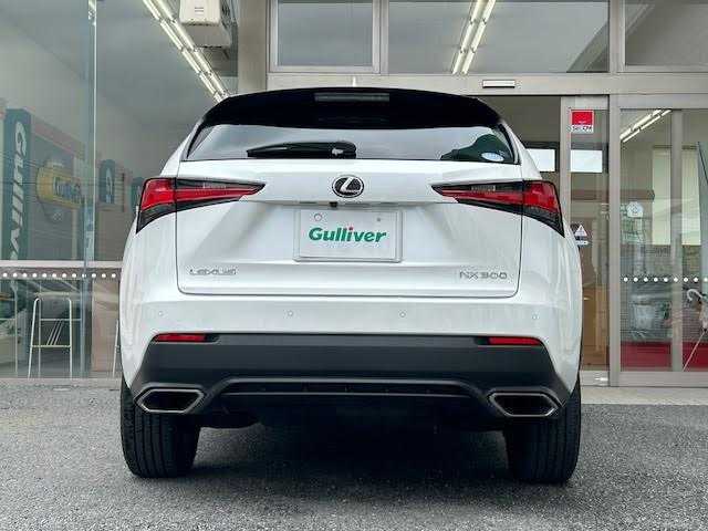 レクサス ＮＸ 300 バージョンL 埼玉県 2018(平30)年 3.3万km ソニッククォーツ Lexus Safety System+/・プリクラッシュセーフティシステム/・レーンディパーチャーアラート/・アダプティブハイビームシステム/・オートマチックハイビーム/・レーダークルーズコントロール/(全車速追従機能付)/パノラマルーフ/レザーシート/全席パワーシート(運転席メモリー付き)/全席シートヒーター(前席エアーシート)/ハンドルヒーター/前後クリアランスソナー/ブラインドスポットモニター/純正メモリナビ/Bluetooth/CD/SD/USB/AUX/フルセグTV/Miracast/フルセグTV/パノラミックビューモニター/バックカメラ/パドルシフト/前後ドライブレコーダー/ETC2.0/三眼LEDヘッドライト/保証書/取扱説明書/スペアキー