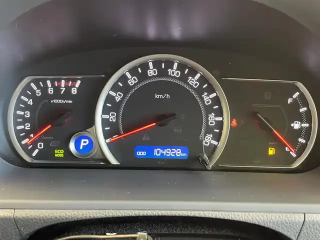 トヨタ ヴォクシー V 岩手県 2017(平29)年 10.5万km ブラッキッシュアゲハガラスフレーク ４WD/両側パワースライドドア/MTモード付きAT/３列シート/プリクラッシュセーフティー/レーンディパーチャーアラート/横滑り防止装置/クルーズコントロール/バックカメラ/オートライト/オートマチックハイビーム/アイドリングストップ/ドライブレコーダー/ETC2.0/フルセグTV/純正ナビ/純正フロアマット/純正アルミホイール15インチ/オールオートウィンドウ