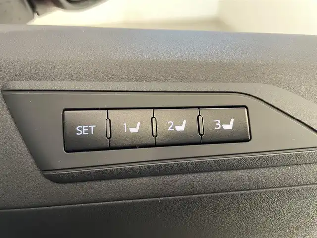 トヨタ アルファードハイブリット SR 宮城県 2019(令1)年 5.1万km ダークレッドマイカメタリック 4WD/ツインムーンルーフ/JBLサウンドシステム/後席モニター/デジタルインナーミラー/トヨタセーフティセンス/・プリクラッシュセーフティ/・レーントレーシングアシスト/・レーダークルーズコントロール/・ロードサインアシスト/・オートマチックハイビーム/純正ナビ/・アラウンドビューモニター/・Bluetooth/CD/・フルセグTV/・USB入力端子/ブラインドスポットモニター/前後コーナーセンサー/リヤクロストラフィックアラート/オートブレーキホールド/電子パーキング/前後ドライブレコーダー/LED2.0/電動リアゲート/革巻きステアリングウッドコンビ/レザーシート/・シートメモリー(運転席)/・シートベンチレーション(運転席・助手席)/・シートヒーター（運転席/助手席）/・オットマン（助手席・2列目）/AC100V充電/LEDヘッドライト/・オートライト/・フォグランプ/純正アルミホイール/純正フロアマット