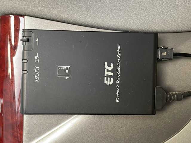 スバル フォレスター 2．0XT プラチナセレクション 岩手県 2008(平20)年 15.6万km サテンホワイトパール サンルーフ　エンジンスターター　純正ＨＤＤナビ　バックカメラ　ＣＤ／ＤＶＤ再生　ＥＴＣ　運転席パワーシート　シートヒーター　ＨＩＤヘッドライト　ドアバイザー　スマートキー　フロントフォグ　１８ＡＷ