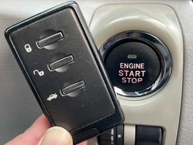 スバル フォレスター 2．0XT プラチナセレクション 岩手県 2008(平20)年 15.6万km サテンホワイトパール サンルーフ　エンジンスターター　純正ＨＤＤナビ　バックカメラ　ＣＤ／ＤＶＤ再生　ＥＴＣ　運転席パワーシート　シートヒーター　ＨＩＤヘッドライト　ドアバイザー　スマートキー　フロントフォグ　１８ＡＷ