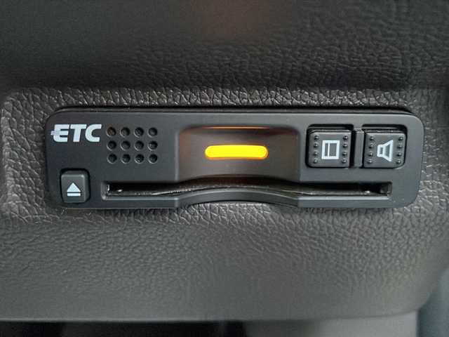 ホンダ フリード ハイブリット G ホンダセンシング 山形県 2018(平30)年 8.6万km ブルーホライゾンM 禁煙車/ホンダセンシング/・衝突軽減ブレーキ（ＣＭＢＳ）/・路外逸脱抑制機能/・先行車発進お知らせ機能/・アダプティブクルーズコントロール（ＡＣＣ）/・レーンキープアシスト（ＬＫＡＳ）/・標識認識機能/車両接近通報装置/両側パワースライドドア/純正ナビ(ＡＭ/FM/TV/BT)/純正ドライブレコーダー/ビルトインＥＴＣ/横滑り防止装置/ワイパーデアイサー