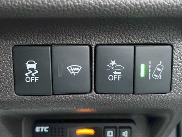 ホンダ フリード ハイブリット G ホンダセンシング 山形県 2018(平30)年 8.6万km ブルーホライゾンM 禁煙車/ホンダセンシング/・衝突軽減ブレーキ（ＣＭＢＳ）/・路外逸脱抑制機能/・先行車発進お知らせ機能/・アダプティブクルーズコントロール（ＡＣＣ）/・レーンキープアシスト（ＬＫＡＳ）/・標識認識機能/車両接近通報装置/両側パワースライドドア/純正ナビ(ＡＭ/FM/TV/BT)/純正ドライブレコーダー/ビルトインＥＴＣ/横滑り防止装置/ワイパーデアイサー