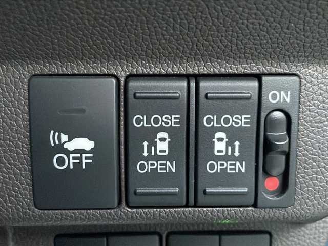 ホンダ フリード ハイブリット G ホンダセンシング 山形県 2018(平30)年 8.6万km ブルーホライゾンM 禁煙車/ホンダセンシング/・衝突軽減ブレーキ（ＣＭＢＳ）/・路外逸脱抑制機能/・先行車発進お知らせ機能/・アダプティブクルーズコントロール（ＡＣＣ）/・レーンキープアシスト（ＬＫＡＳ）/・標識認識機能/車両接近通報装置/両側パワースライドドア/純正ナビ(ＡＭ/FM/TV/BT)/純正ドライブレコーダー/ビルトインＥＴＣ/横滑り防止装置/ワイパーデアイサー