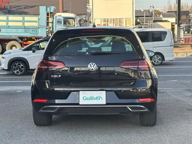 フォルクスワーゲン ゴルフ TSI ハイライン マイスター 奈良県 2020(令2)年 6.8万km ディープブラックパールエフェクト 1オーナー/純正メーカーナビ/BT/CD/USB/DVD/SD/TV/AUX//ブラインドスポットモニター/テレビキャンセラー/レーンキープアシスト/コーナーセンサー/レーダークルコン/リアトラフィックアラート/ETC2.0/バックカメラ/パーキングアシスト/ステアリングスイッチ/パワーシート/レザーシート/シートヒーター/メモリーシート/MTモード付AT/プッシュスタート/オートLEDライト/保証書・取説・スペアキー