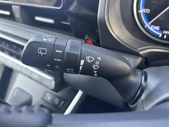 トヨタ ヴォクシー ハイブリッド S－Z 愛知県 2023(令5)年 2.9万km マッシブグレー ワンオーナー　禁煙　１０インチＷゾーンナビ　フルセグＴＶ　ＤＶＤ再生　スマホ連携　HDMI　USB　全方位カメラ　純正１４インチ後席モニタ　ビルトインＥＴＣ　両側パワースライドドア　パワーバックドア　追従　ＬＫＡ　ＢＳＭ　AC1500W電源　1，2列目シートヒーター